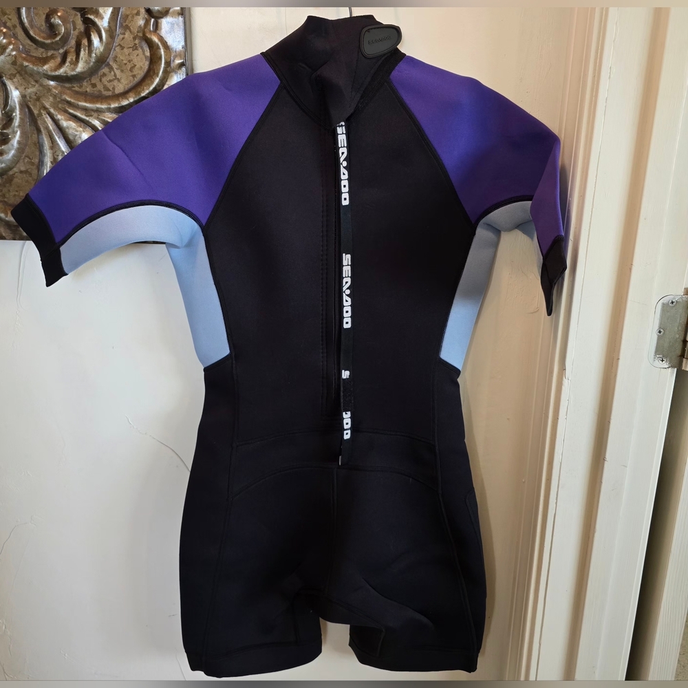 NWT Seadoo Women's 3MM Shorty Wetsuit - Black Blue Purple Small - Picture 2 of 11